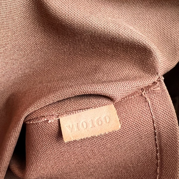 🚫SOLD🚫 Authentic Louis Vuitton Palermo PM Monogram - Picture 9 of 14